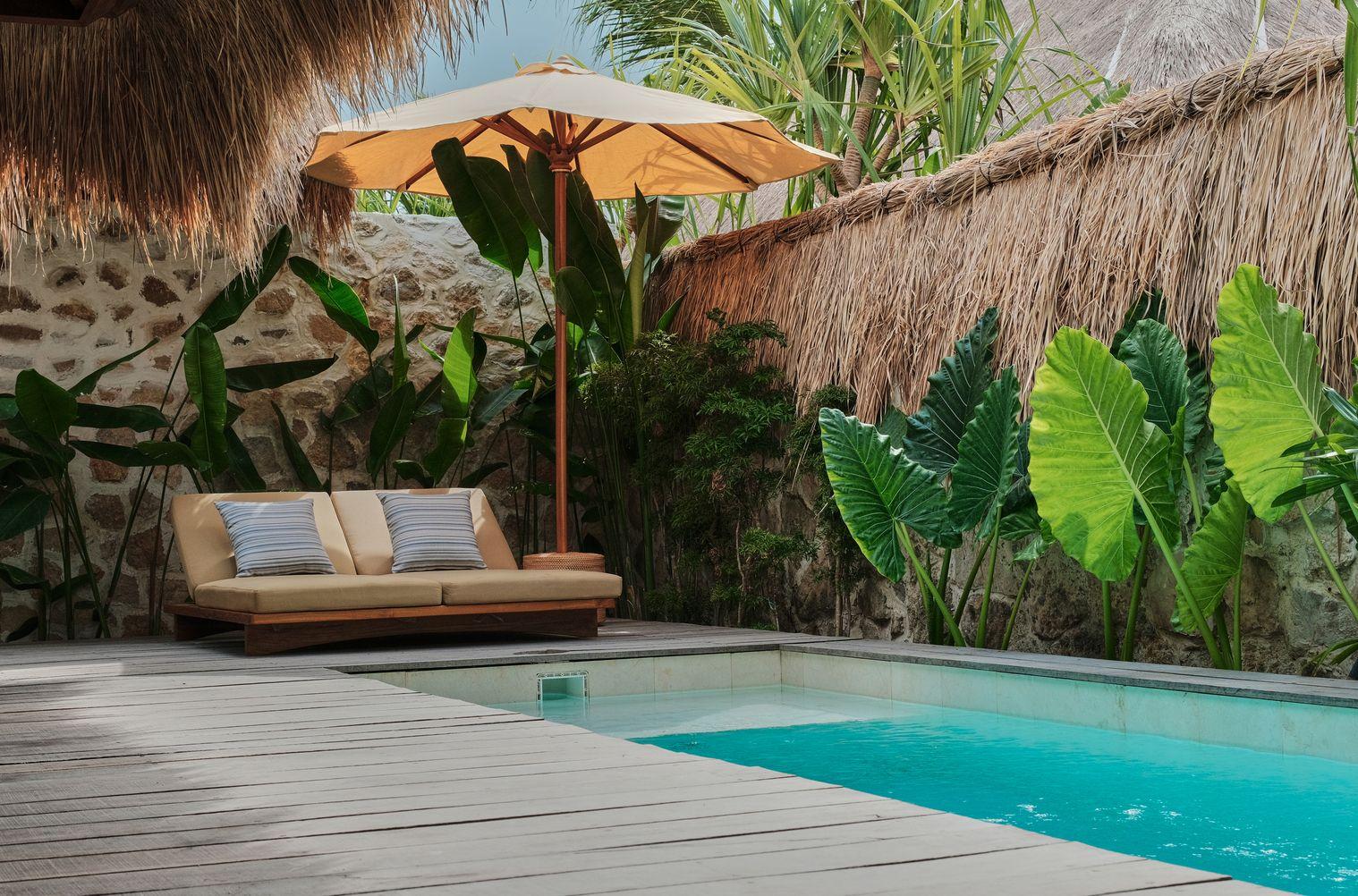 Looking at the private pool in the luxurious deluxe bungalow in Boni Beach Lombok